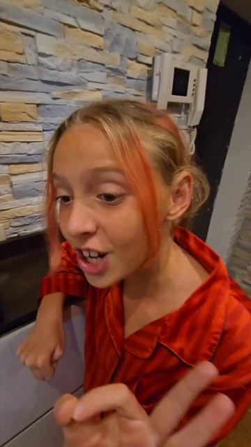 Мега Каролина и электрик! #мегакаролина #суперкаролинашоу #юмор #вайны #прикол #рекомендации #топчик