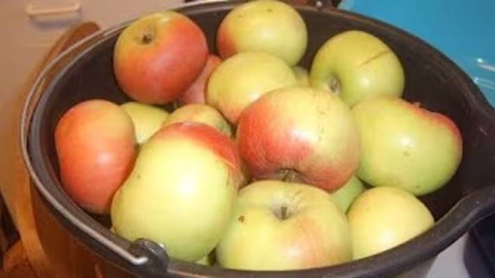 Яблочный пирог. Маринкины творинки. Всем МИРА и Добра!