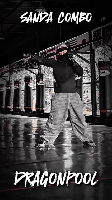 Капоэйра с вращающимся ударом #Комбинация саньда #шорты #россия  #ММ