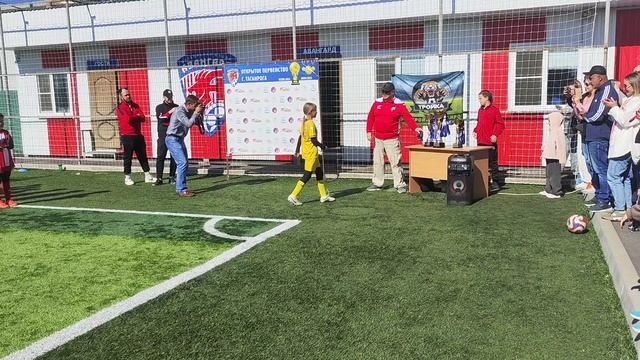 Награждение. Первенство г. Таганрога по футболу. ЖФК "Ростов" (2014)