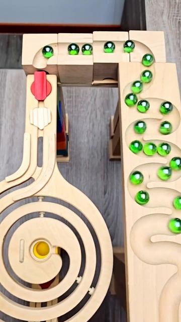 Наперегонки, не обгоняя друг друга