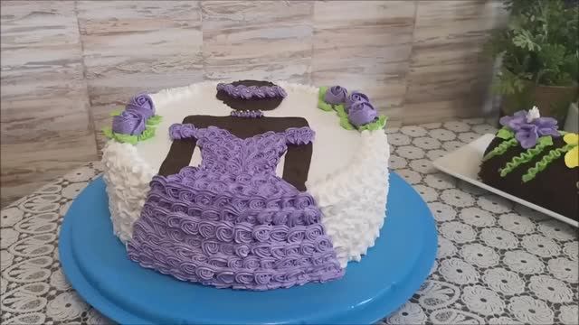 Украшение торта кремом. Торт СНИКЕРС. Торт для МАМЫ. Украшение торта белково заварным кремом