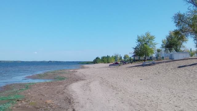 Волга. Саратовский пляж. 15 сентября)