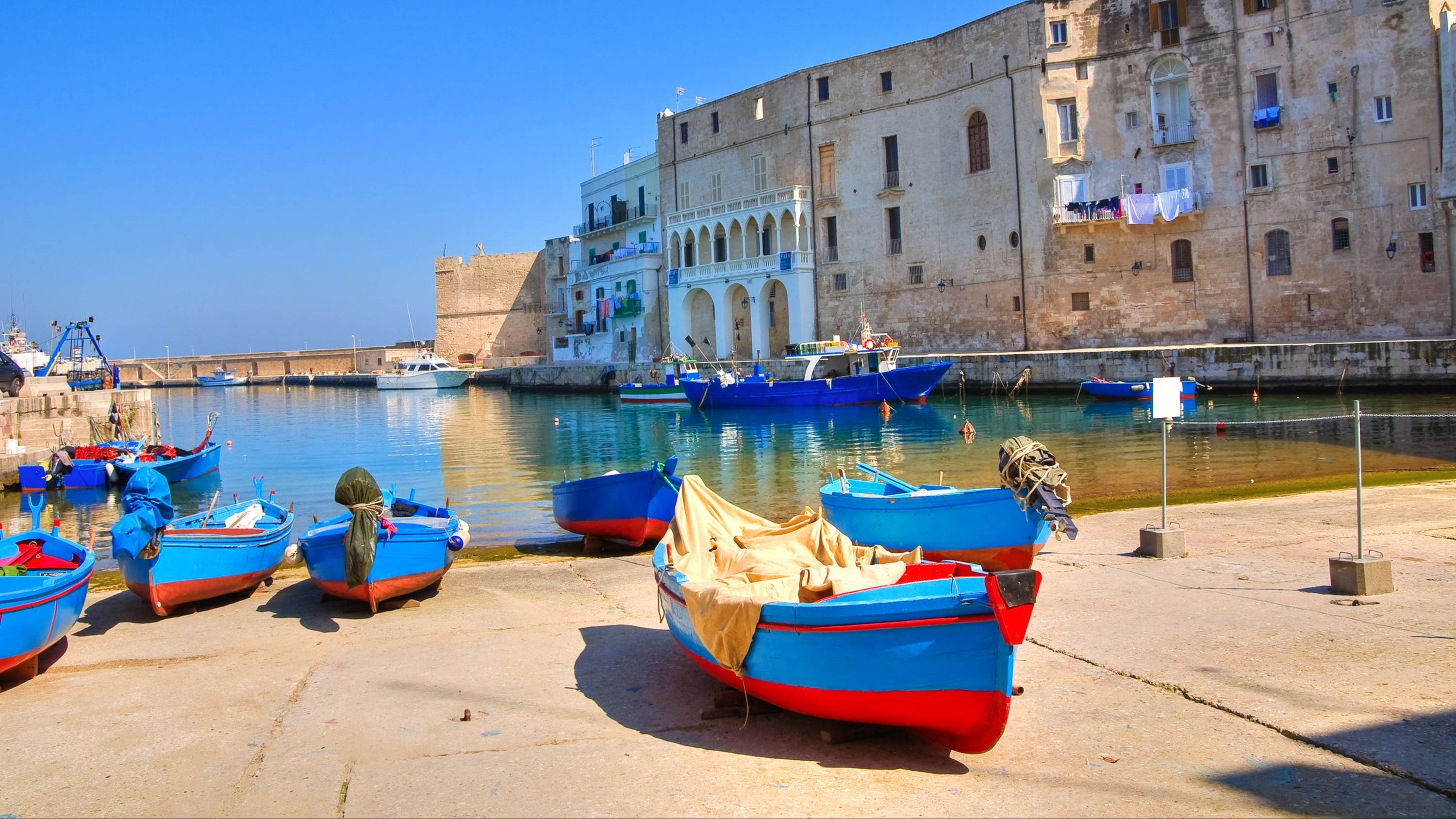 Монополи ,Италия. Прогулка по итальянскому раю Монополи в формате 4K | #шариклайф