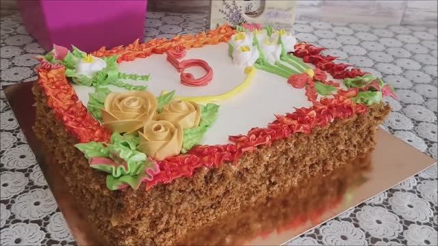 Медовик. ОСЕННИЙ ТОРТ. Украшение торта белково заварным кремом. Украшение домашнего торта кремом