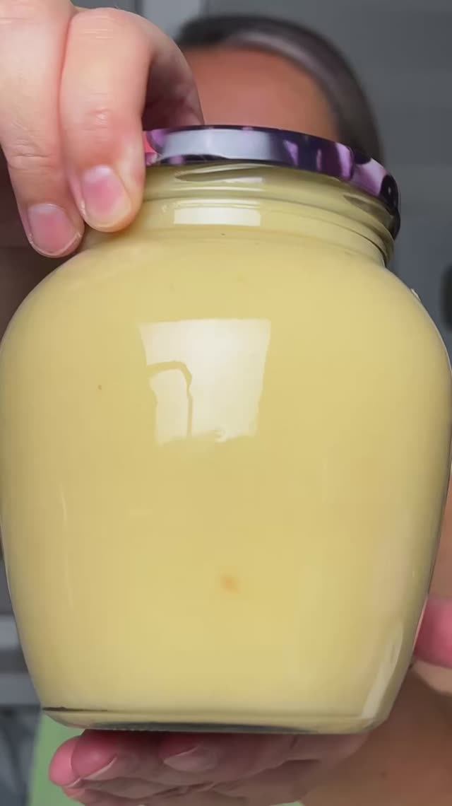 НЕЖЕНКА — ЯБЛОЧНОЕ ПЮРЕ СО СГУЩЁНКОЙ