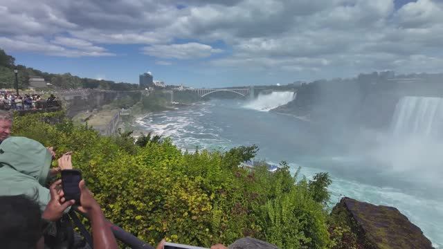 Канада. Прогулка вблизи Ниагарского водопада в формате 4К