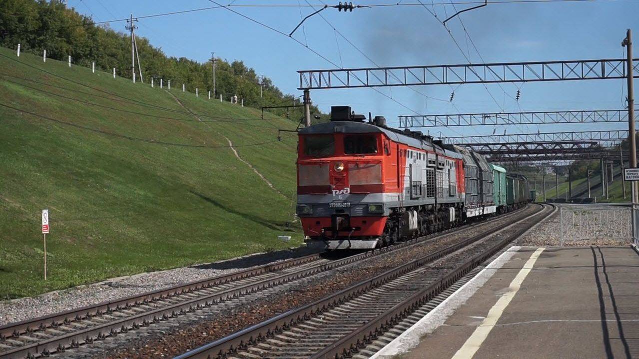 Тепловоз 2ТЭ10М-2618. Тяжко на подъёме. Звук 5Д49.