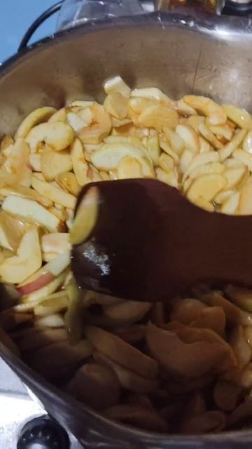 Варим карельское варенье из кисло-сладких яблок