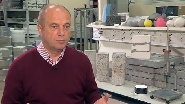 Научный руководитель НИИ СМиТ НИУ МГСУ Андрей Пустовгар в сюжете Первого канала комментирует нормати