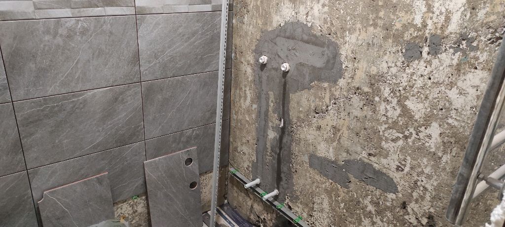 КАК КЛЕИТЬ ПЛИТКУ СВОИМИ РУКАМИ ОНЛАЙН ТРАНСЛЯЦИЯ от Айдарик рулит