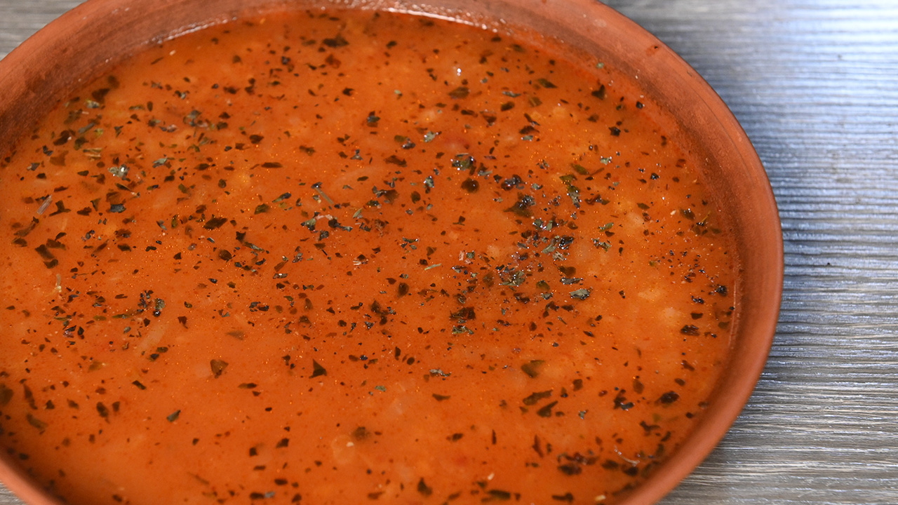 Махлюта чорбасы и десерт мухаллеби