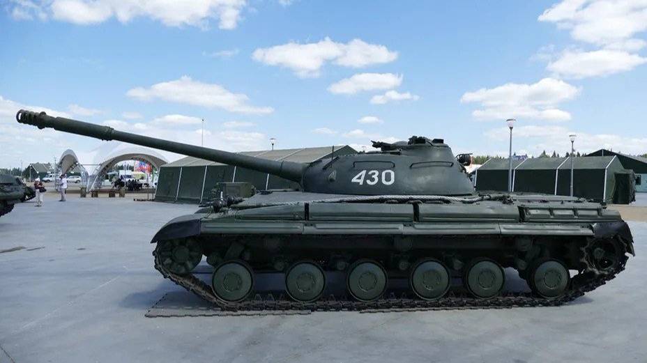 «Объект 430Б» — советский средний танк десятого уровня в игре World of Tanks Blitz.