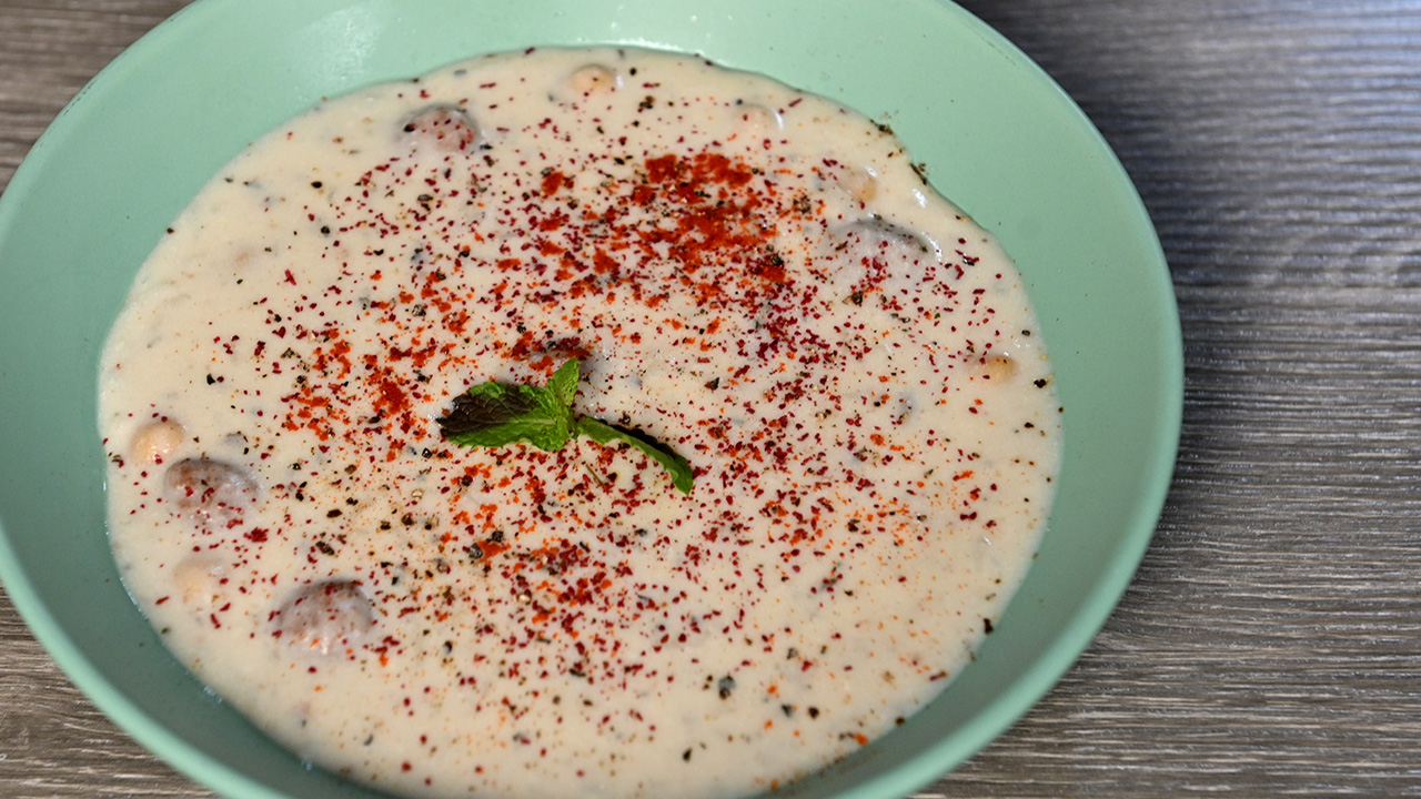 Йогуртовый суп с нутом