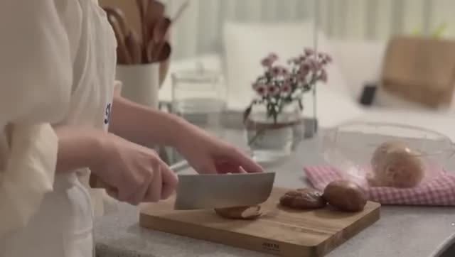 Жизнь с Нами (Япония) - Ежемесячная перезагрузка, которая начинается со спокойного утра в 5 утра