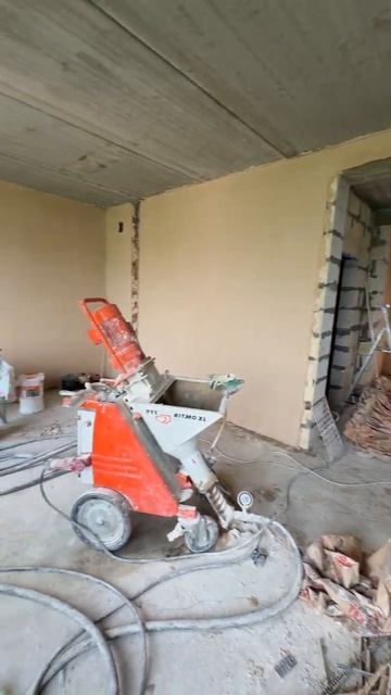 Обзор дома 180 м². Подготовка стен к механизированной штукатурке