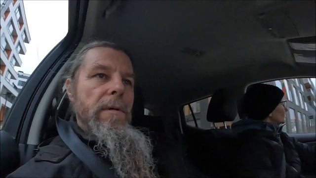 Вита за рулём электромобиля.