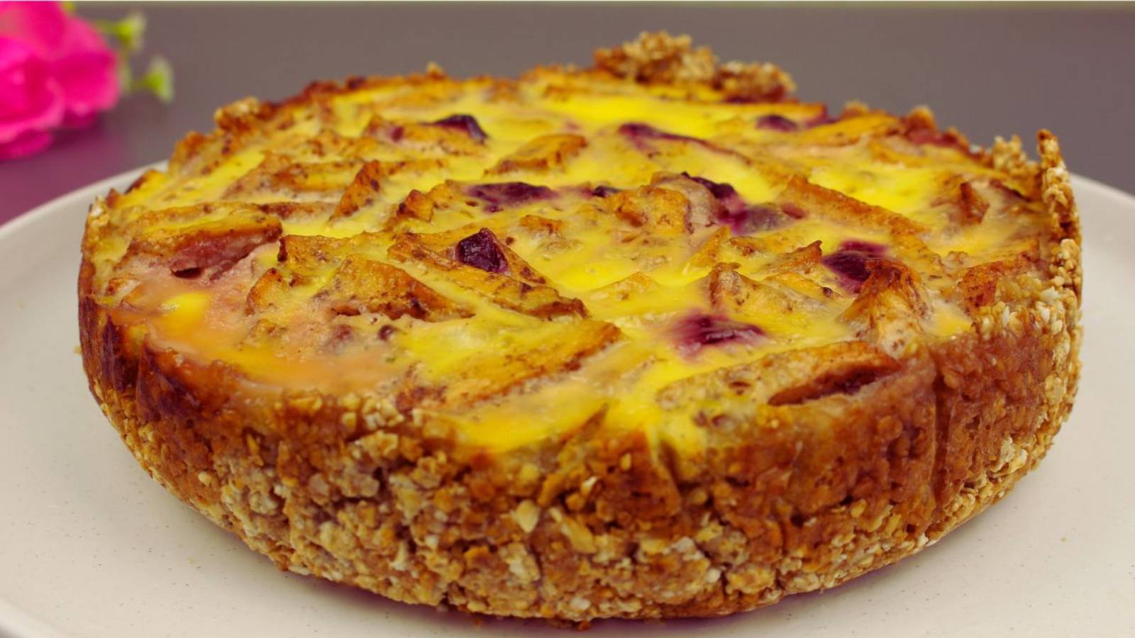 Овсяно-яблочный пирог без муки и сахара. Пирог с яблоками и йогуртом.