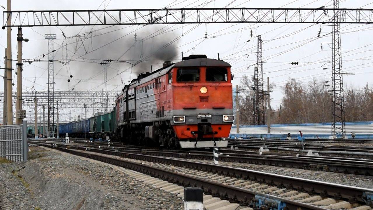 Тепловоз 2ТЭ10М-3544. Отправление.