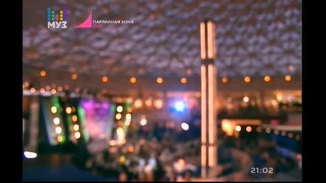 VSXX – Одна такая / На луне / Жарко (Live @ Партийная зона МУЗ-ТВ) 29 мая 2016