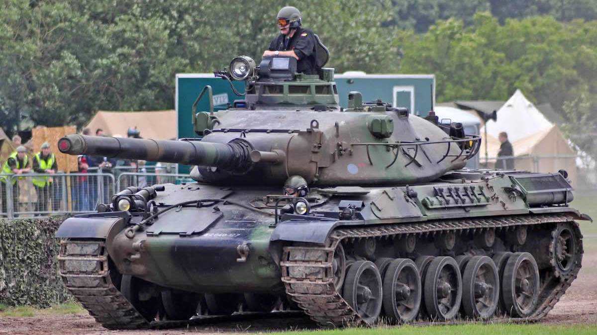 World of Tank's мотивация для мужчин и подростков от "Аптека" channel.