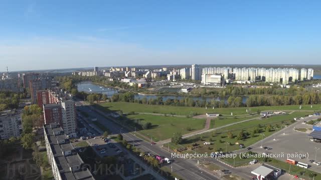 Виды с самой высокой точки в микрорайоне Мещерское озеро его застройку, озеро и Волгу