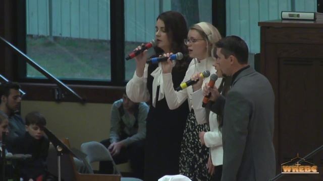 Незаметно дни бегут за днями..