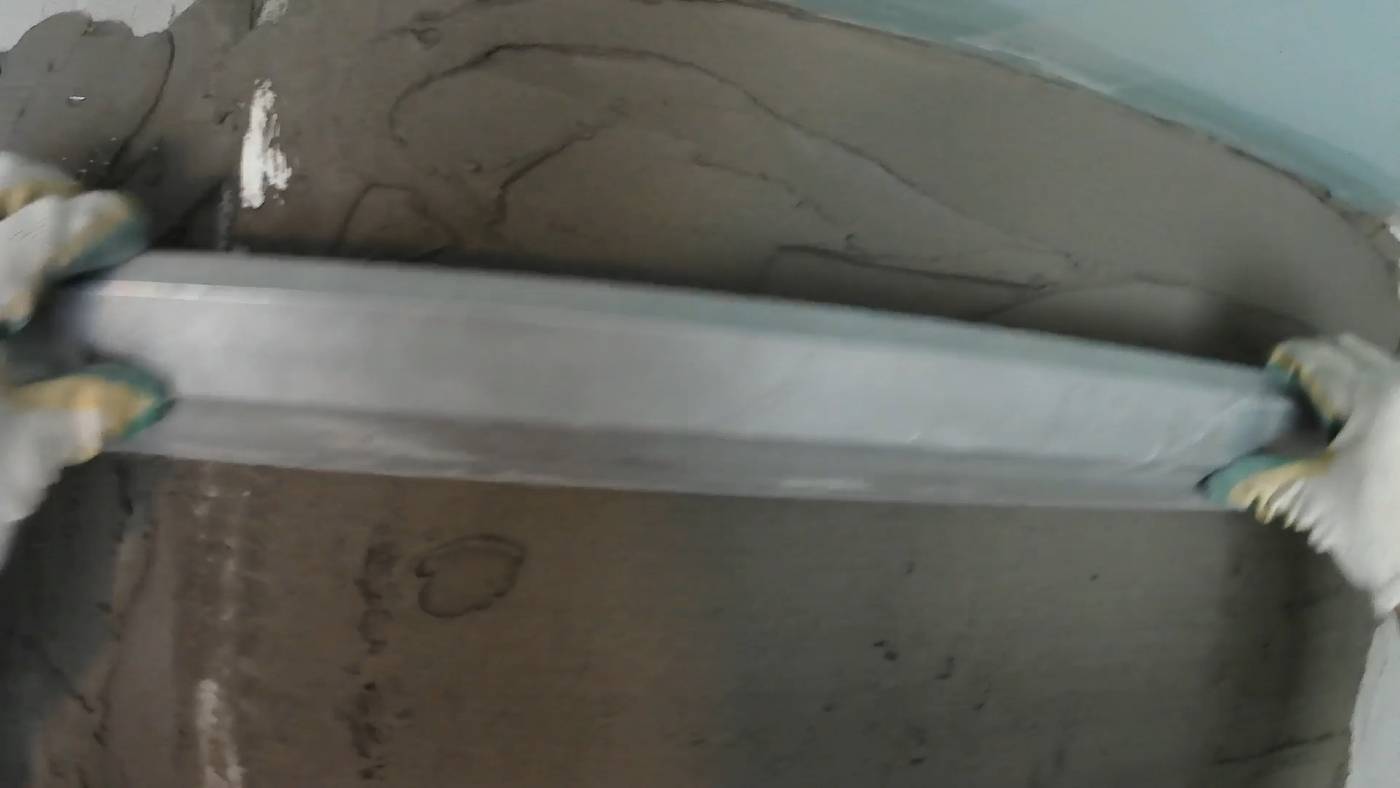 Штукатурение стены. Кухня. Ремонт хрущёвки своими руками.