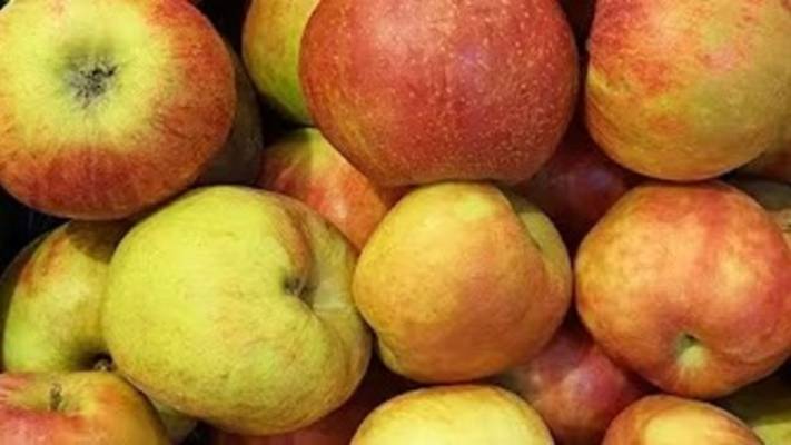 Яблочное пюре и сок. Маринкины творинки. Всем МИРА и Добра!