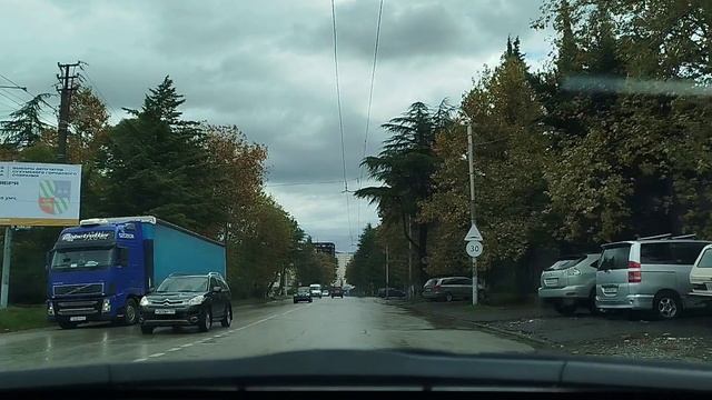 до центра не доезжаю)