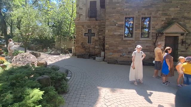 Кабардинка Старый парк. Храм и Тадж-Махал