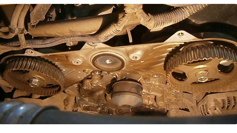 Mitsubishi Outlander V6 (6B31) - Замена ремня ГРМ.