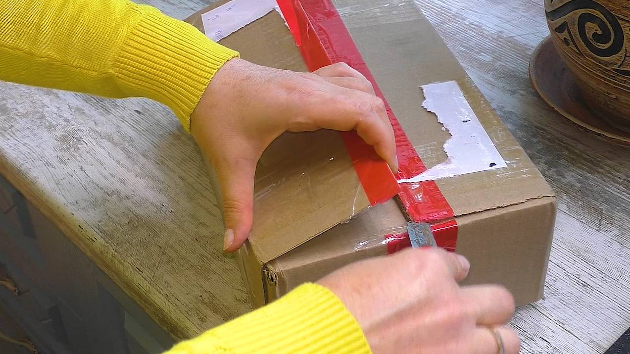 Вся на стрессе с этой посылкой! Боюсь даже смотреть. Фласки три недели в пути