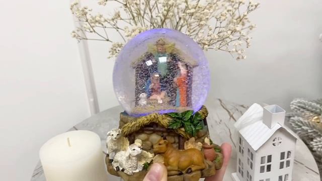 Музыкальный снежный шар СВЯТОЕ СЕМЕЙСТВО В ЯСЛЯХ, LED-огни (смена цветов), 'снежный вихрь', 50-1357