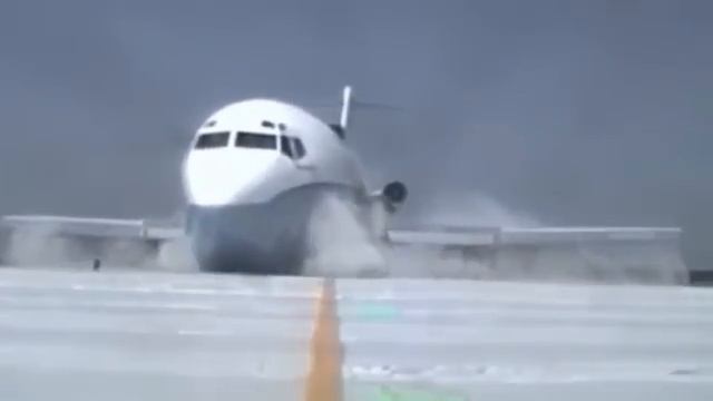 Как Самолеты ТОРМОЗЯТ со скорости 250 км ч до 0 за Считанные Секунды