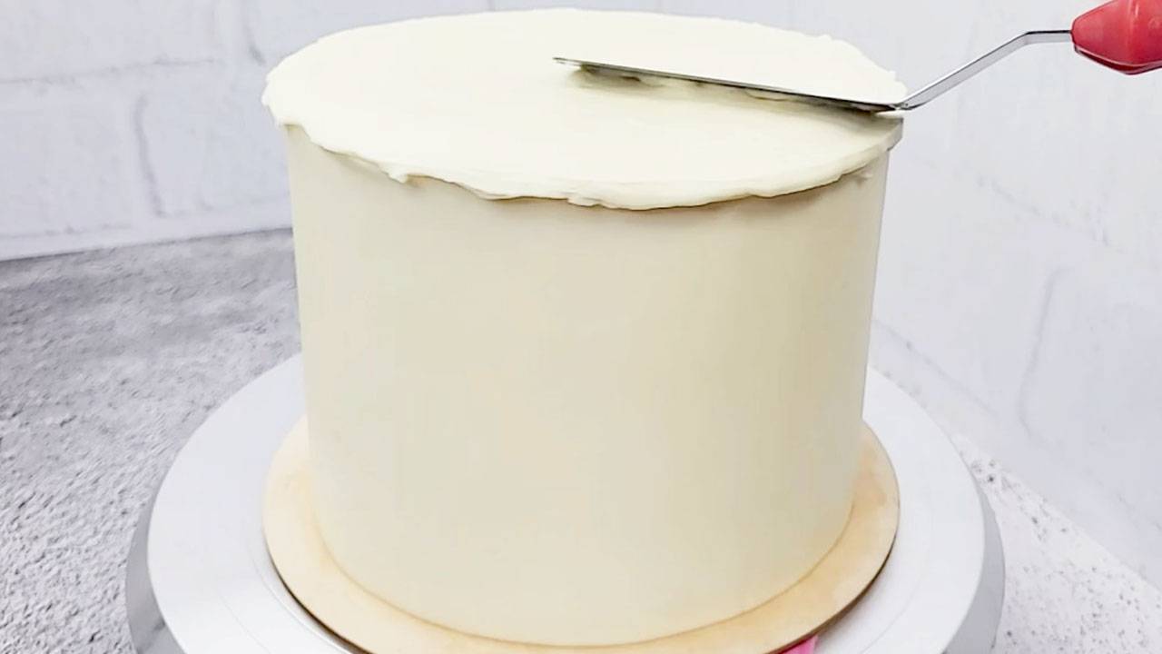 🎯 Идеальный крем для выравнивания торта 🎉 Безупречно ровное и гладкое покрытие! 😍