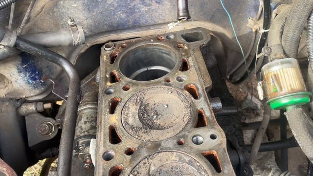 ВАЗ 21213. Проверка тепловых зазоров замка поршневых колец