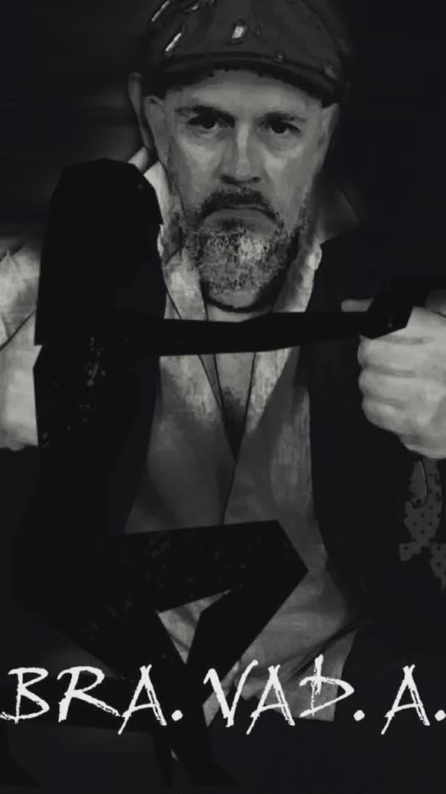 "Неправильный день" Альбом "Асфальтоукладчик" автор BRA.VAD.A.(Бравада) Copyright©Все права защищены