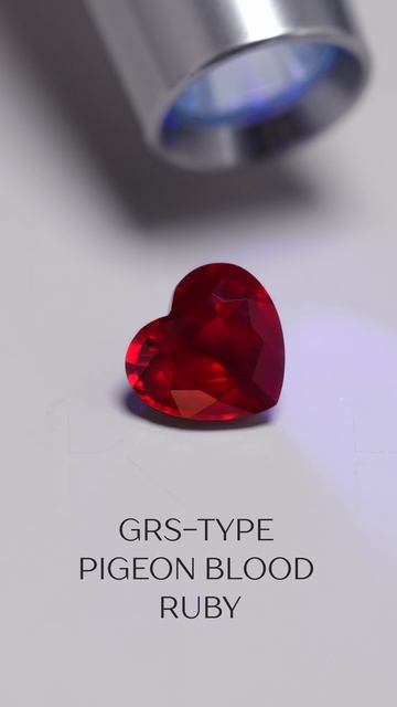 Мозамбикский рубин весом 5,42 ct, представленный в коллекции Дома CHAMOVSKIKH