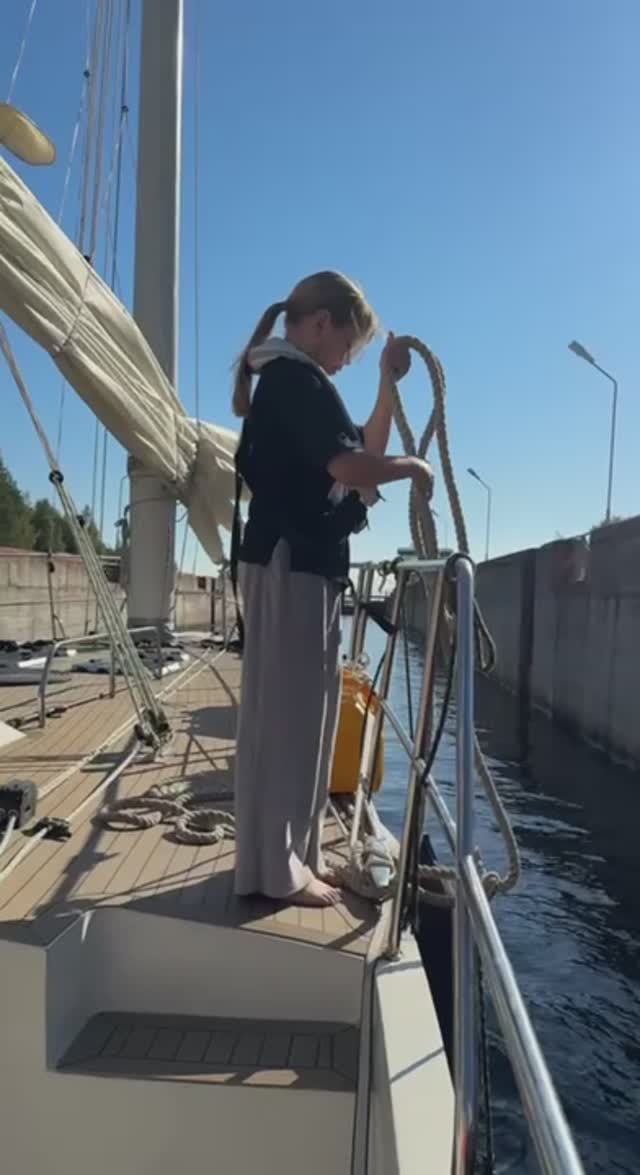 Юнга на швартовке - шлюзовке