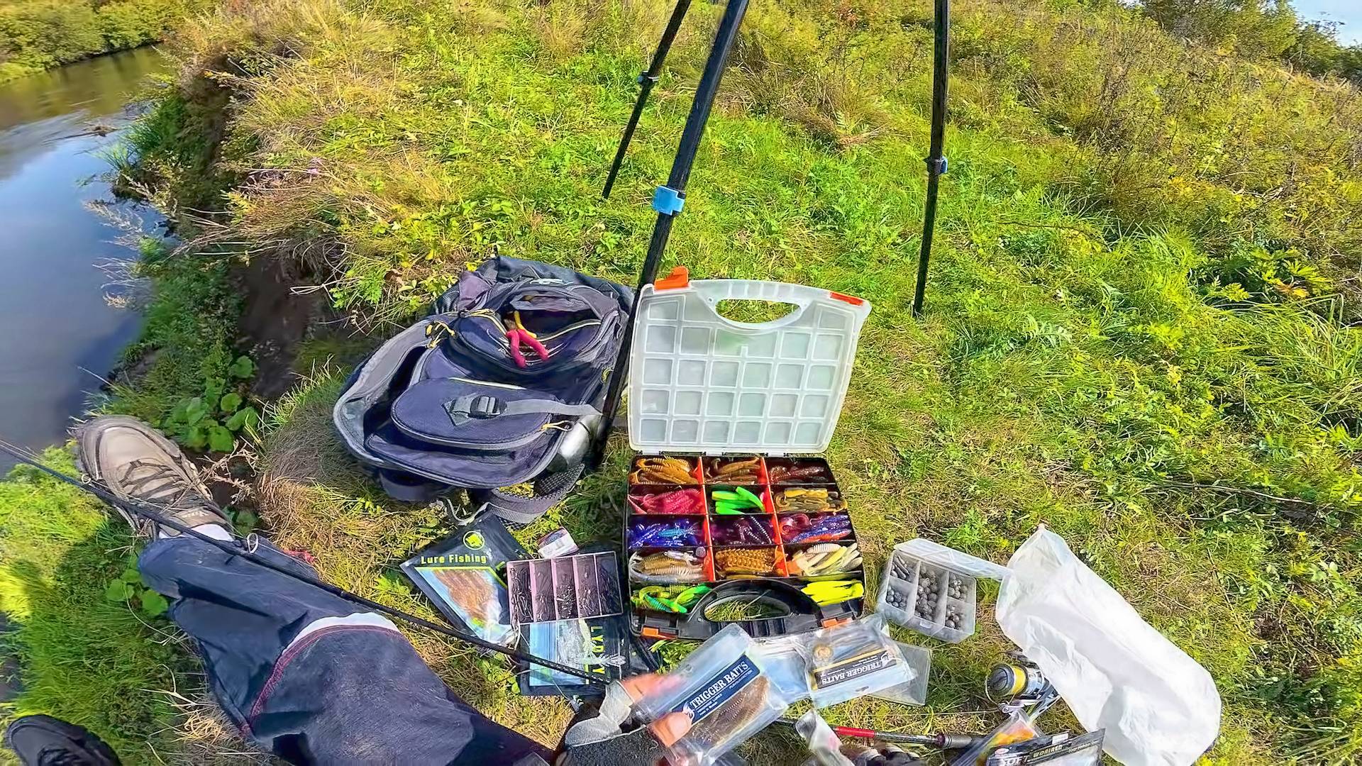 ОБОСРАЛ СИЛИКОНОВЫЕ ПРИМАНКИ, А ОНИ ВЗЯЛИ И СДЕЛАЛИ ВСЮ РЫБАЛКУ. ДЖИГ С БЕРЕГА НА РЕКЕ КЛЯЗЬМА.