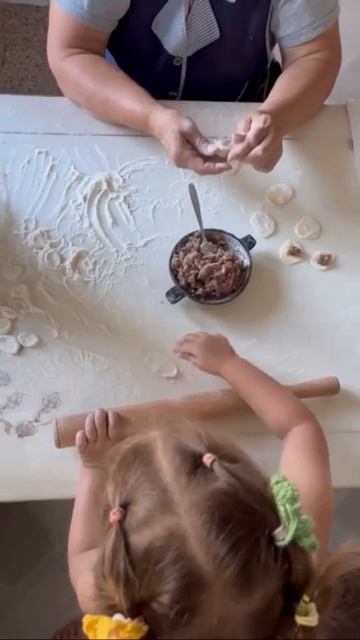 Крутим фарш на пельмени вместе #21