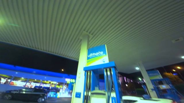 Rainy Night Ride POV  ¦  BMW S1000RR (2160p_30fps_AV1-128kbit_AAC)