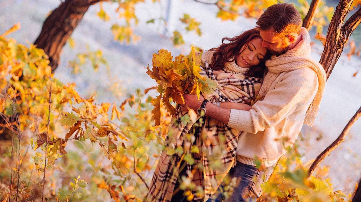 ОСЕННЯЯ ЛЮБОВЬ