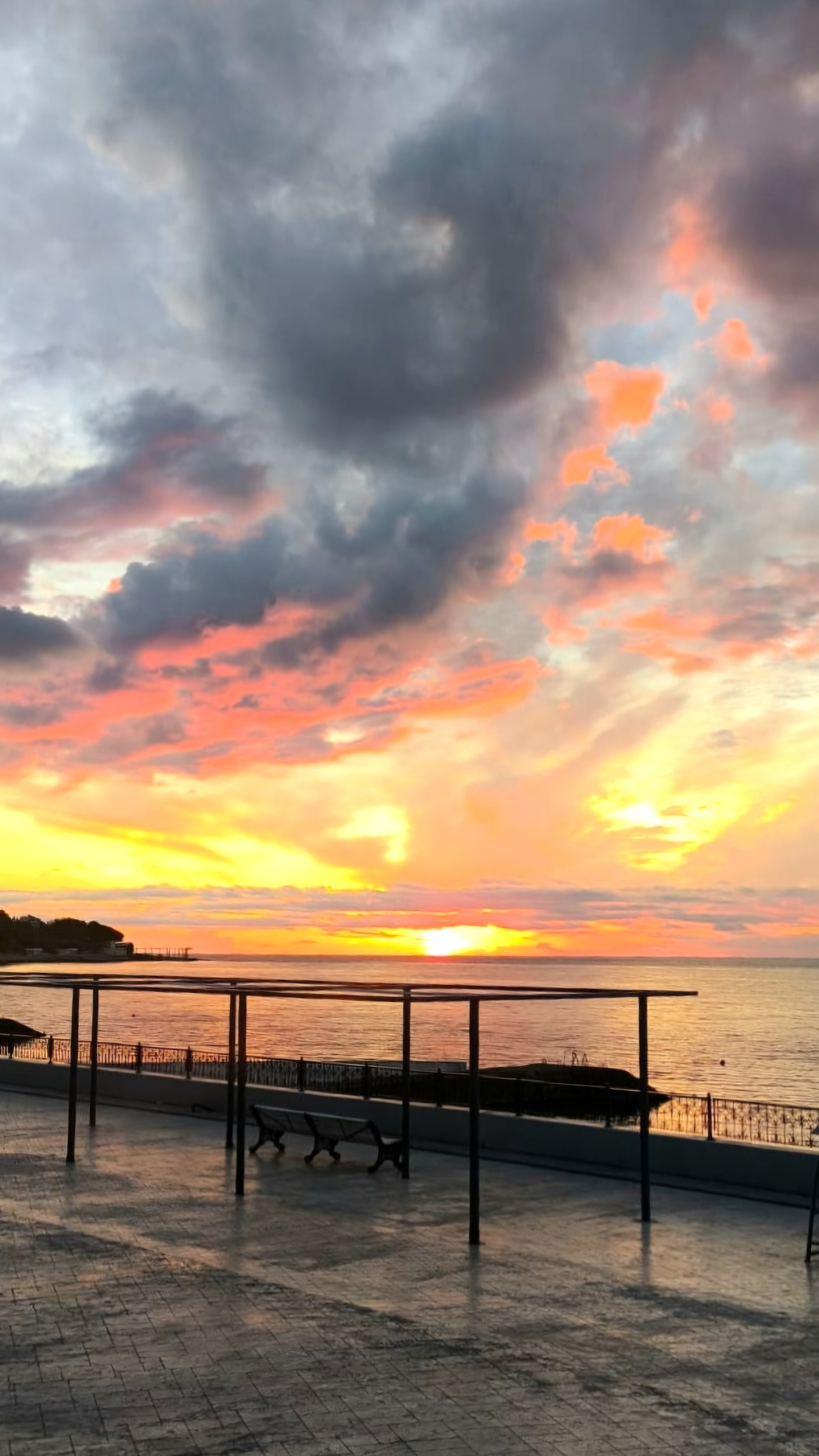 Осенний рассвет. Мисхор ЮБК Октябрь