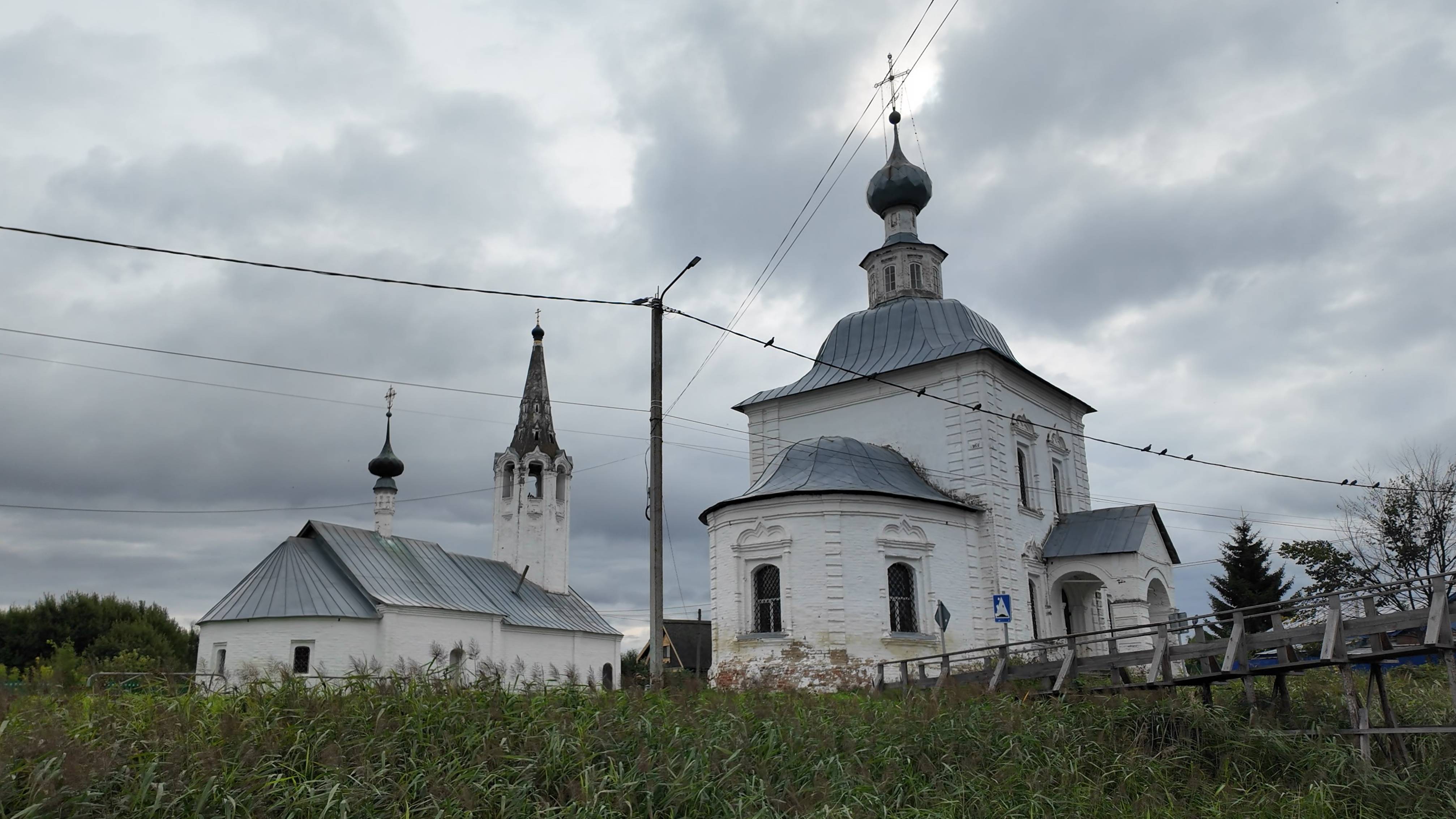 Церковь Богоявления Господня и церковь Рождества Иоанна Предтечи Богоявленского прихода в Суздале