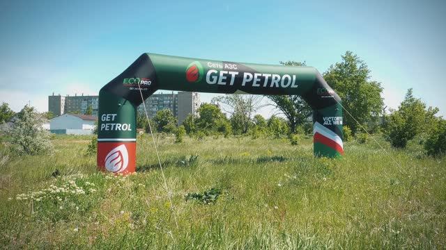 Надувная спортивная арка с брендированием — для наружной рекламы