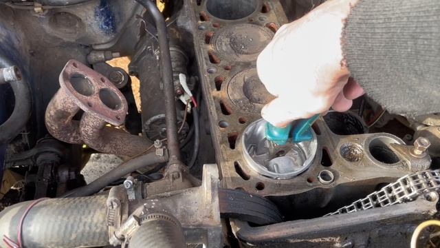 ВАЗ 21213. Проверка теплового зазора поршень цилиндр