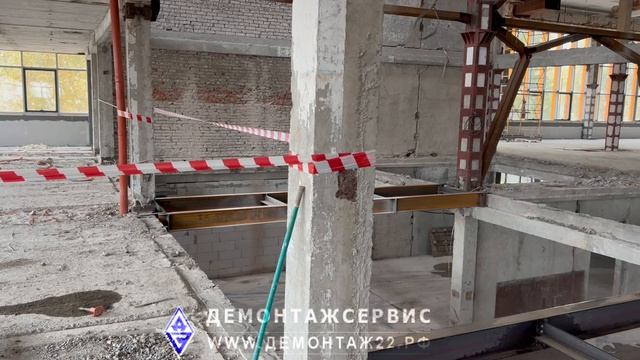 Алмазная точность: демонтаж ЖБ-плит в промышленном цеху | ДемонтажСервис