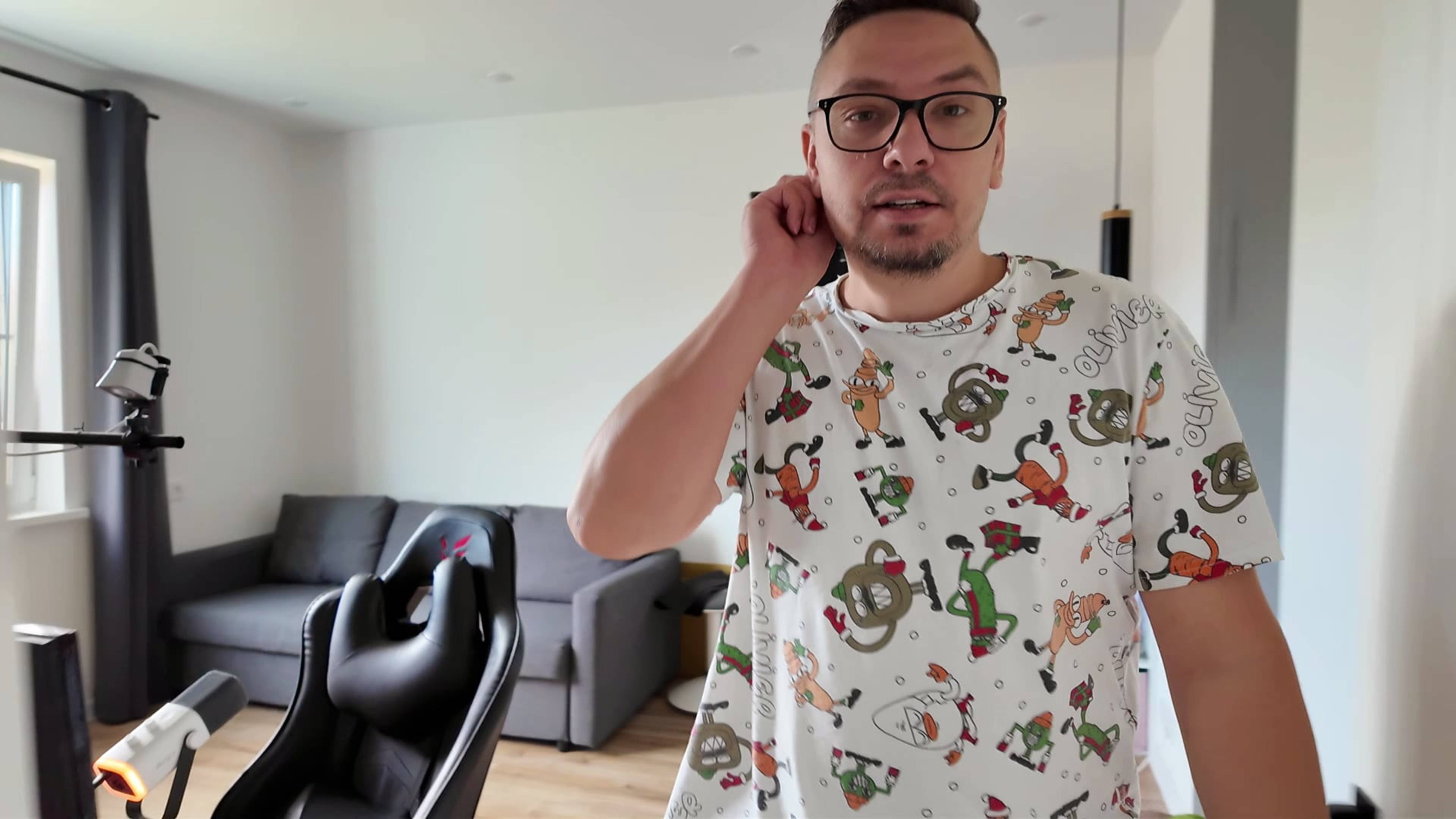 21/ВЫСЕЛЯЮТ РЕБЁНКА! ПРОДАЛИ ДОМ! ПОЮЩАЯ СОСЕДКА | ОСКОРБИЛ в ЛИЦО | НЕТ СЛУХА | ПЕРЕЕЗД из ДИНСКОЙ